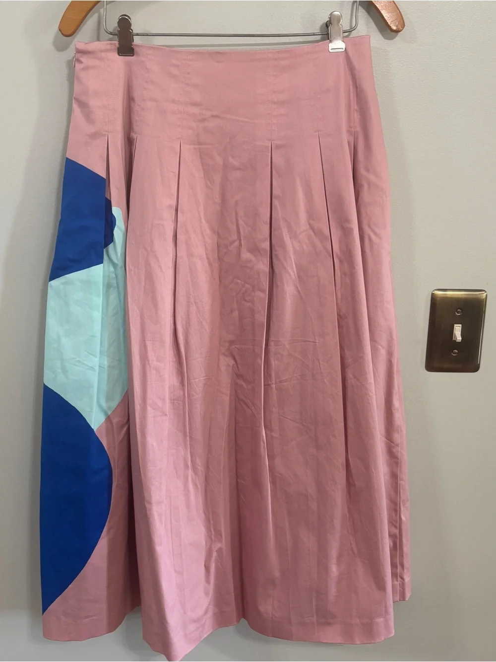 Boden pleated midi skirt with bold floral pattern size 10